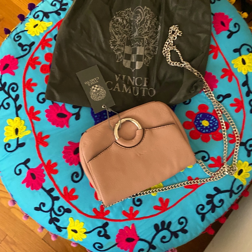 NWT🌸Leather Vince Camuto crossbody purse 👛 💕